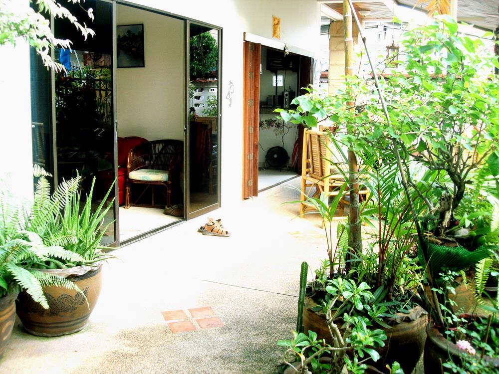 Waree'S Guesthouse Phuket Esterno foto